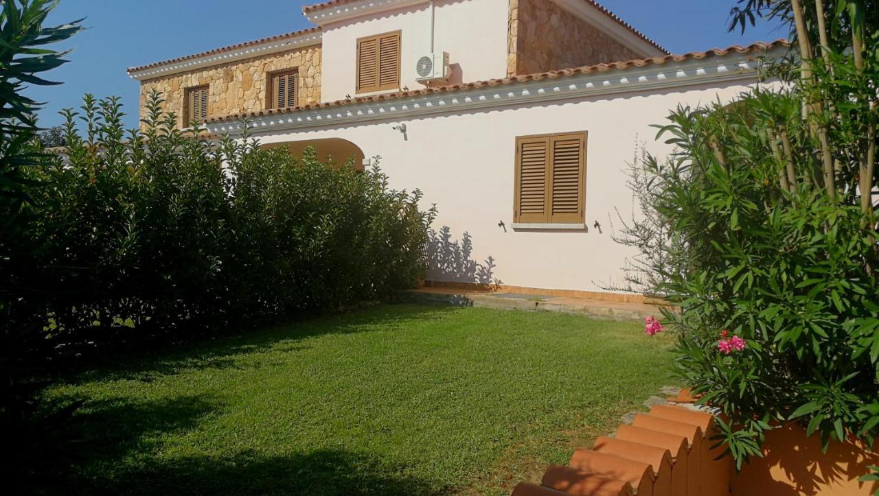 Appartamento Residenziale Trilocale 6 Posti Letto Via Sardegna San Teodoro Ngoại thất bức ảnh