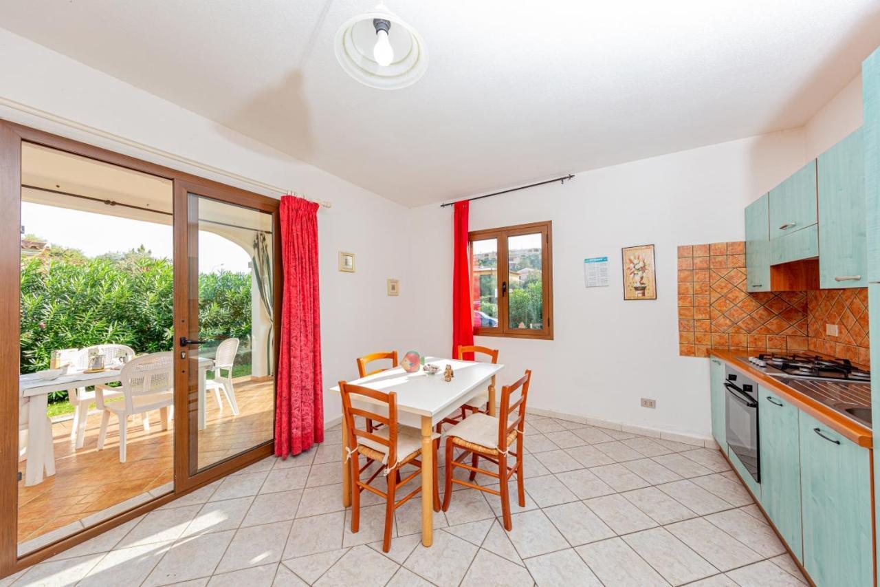 Appartamento Residenziale Trilocale 6 Posti Letto Via Sardegna San Teodoro Ngoại thất bức ảnh