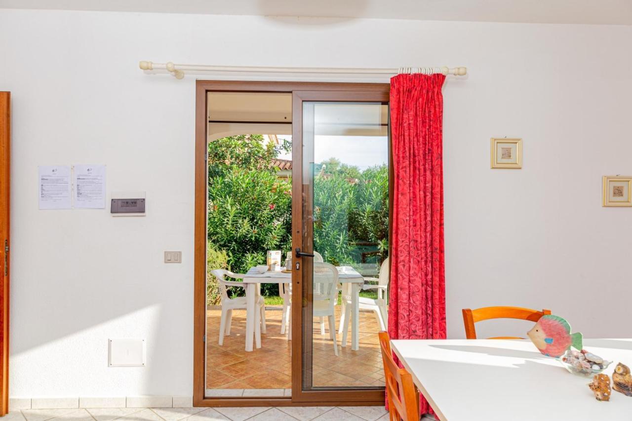 Appartamento Residenziale Trilocale 6 Posti Letto Via Sardegna San Teodoro Ngoại thất bức ảnh