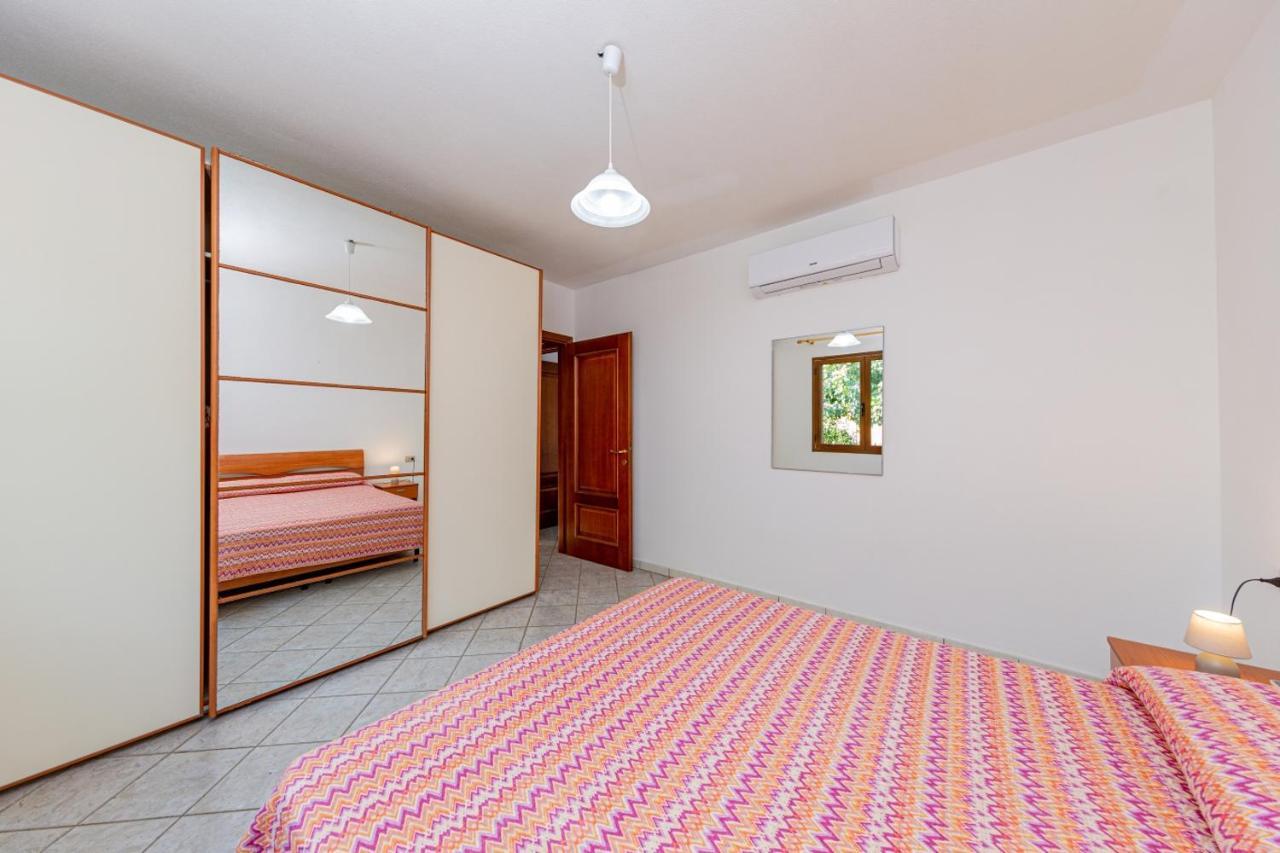 Appartamento Residenziale Trilocale 6 Posti Letto Via Sardegna San Teodoro San Teodoro  Ngoại thất bức ảnh